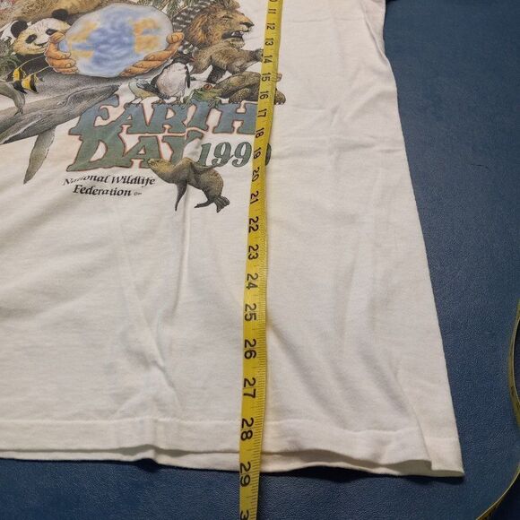 Vintage 1989 Harlequin N.G., Earth Day 1990 Animals graphic Single stitched T… - Picture 7 of 9